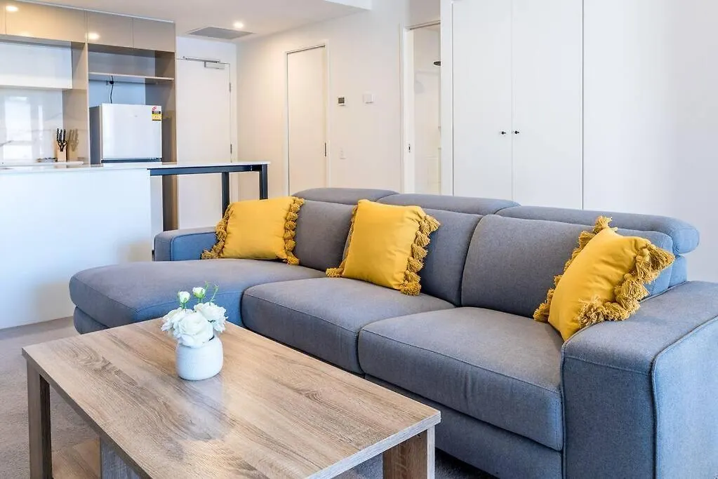South Bank Central 1 Bedroom Apartment With Parking Brisbane 0*,