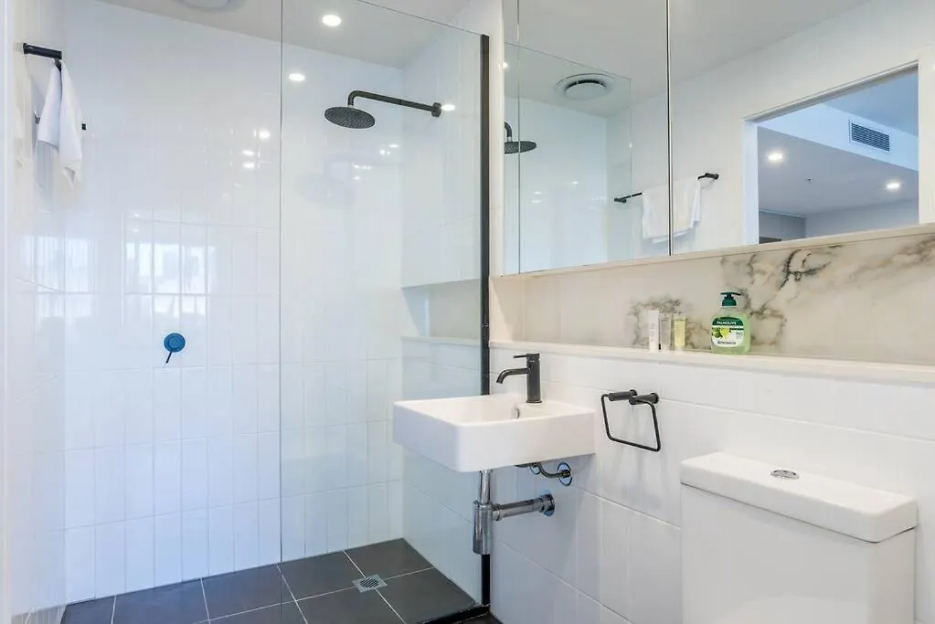 South Bank Central 1 Bedroom Apartment With Parking Brisbane